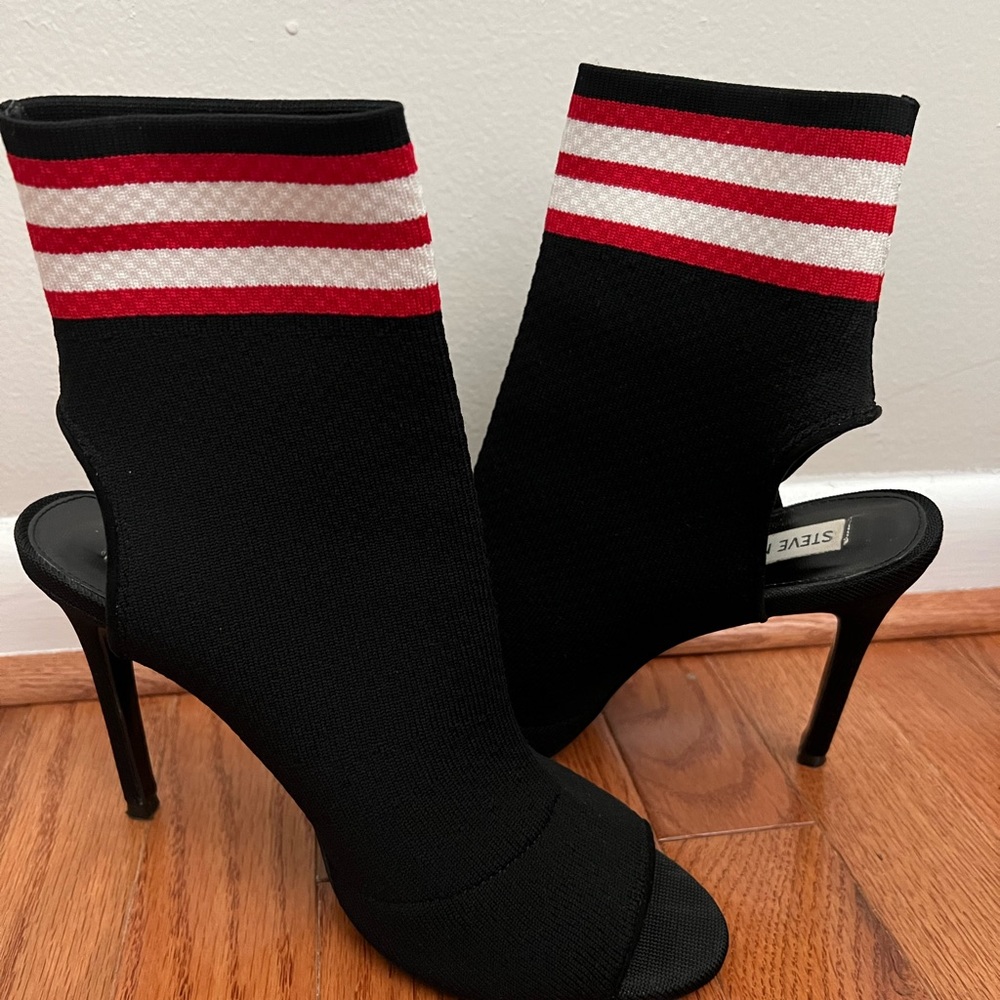 Stretch peep toe booties